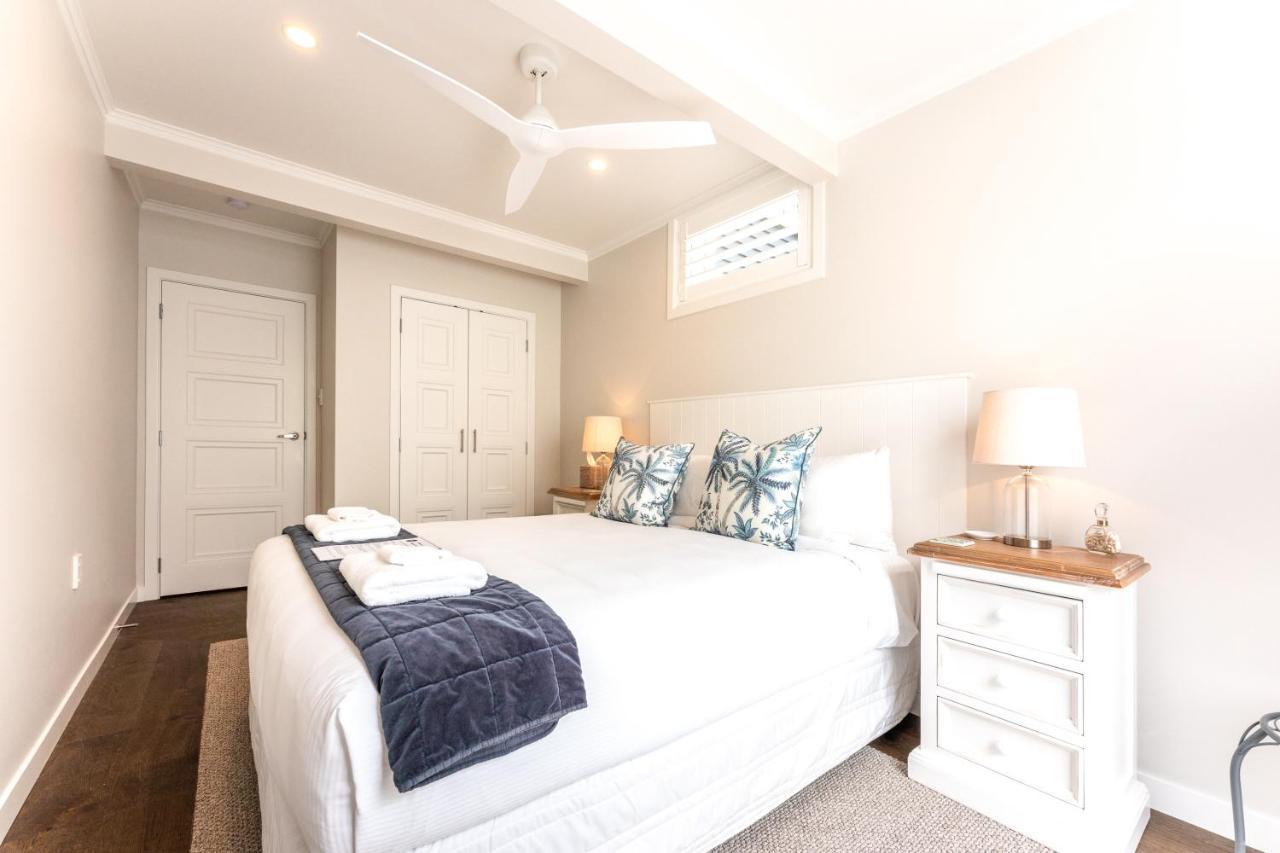 Hampton Court Hotel Oneroa Bagian luar foto